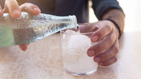 Soda ve maden suyu arasındaki fark ne? Hangi içecek daha faydalı? Meğerse yanlış biliyormuşuz…