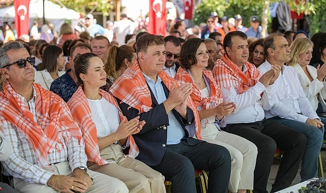  12. Kavacık Üzüm Festivali başladı Başkan Tugay: Üreticilerimizin her zaman yanında olacağız