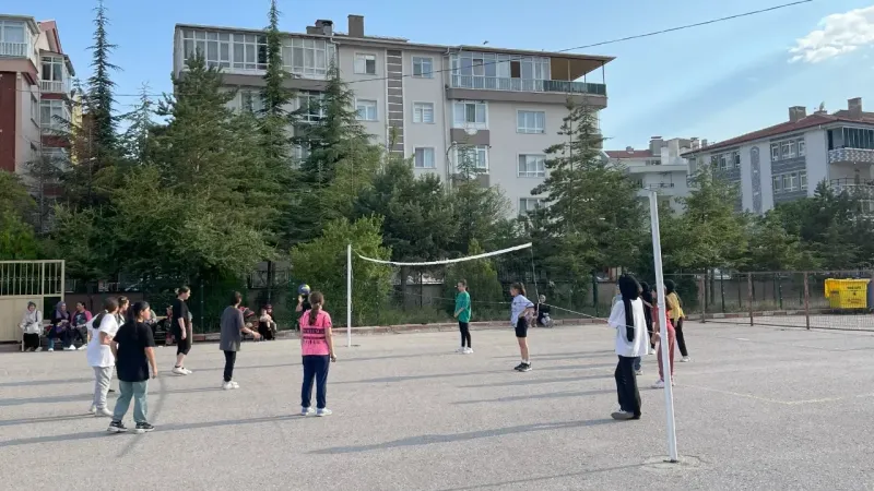 Spora Dolu Dolu Bir Yaz Pursaklar'da