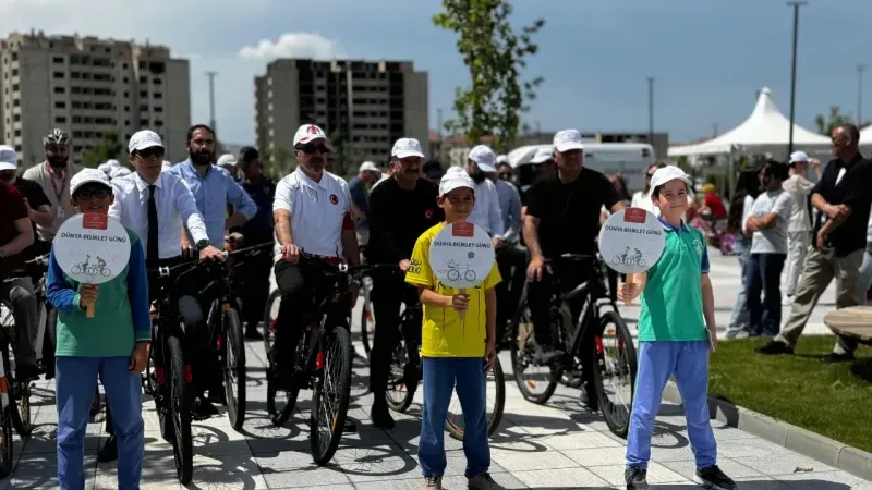 Sincan Park'ta bisiklet sürme etkinliği düzenlendi