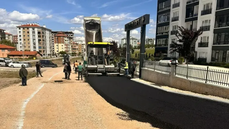 Pursaklar'da yol yenileme çalışmaları devam ediyor!