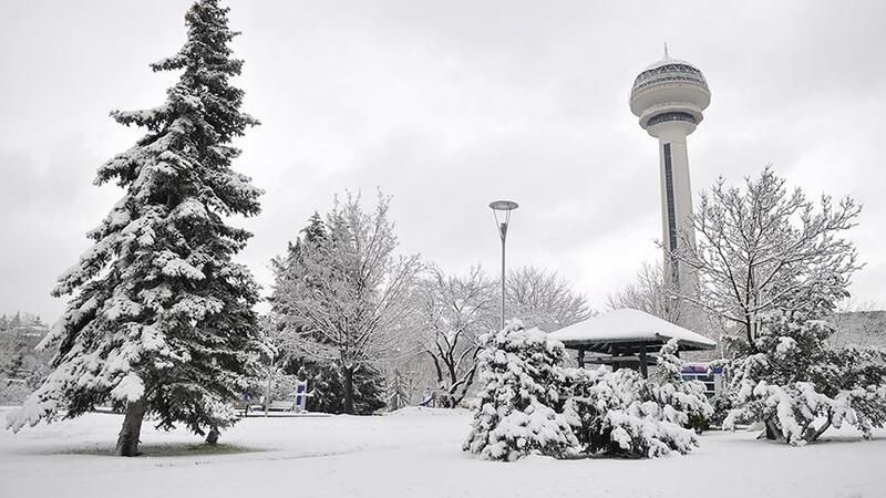 Ankara'da beklenen kar geldi: 26 Ocak Ankara'da hava nasıl olacak?