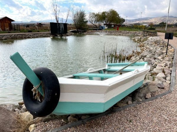 Ankara'da, atık malzemelerden oluşturulan bir çocuk parkı