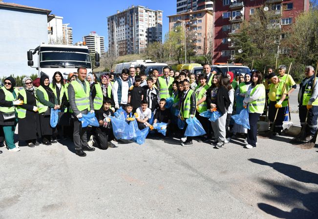  Başkan Tiryaki’den temizlik seferberliği