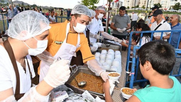  Mamak'ta Aşure Günü Programına Büyük Katılım!