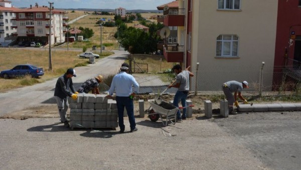 Akyurt’ta kaldırım ve bordür çalışmaları sürüyor!