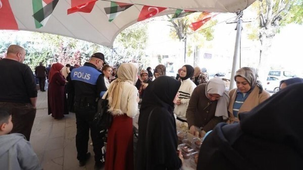 Ankara'da Filistin için hayır çarşısı