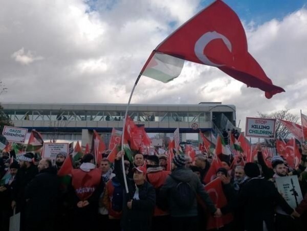  Binlerce vatandaş Gazze için Ankara meydanlarında buluştu!