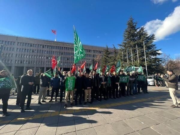 Ankara Filistin Dayanışma Platformu üyeleri, Ankara Barosunun suç duyurusuna ilişkin açıklamada bulundu