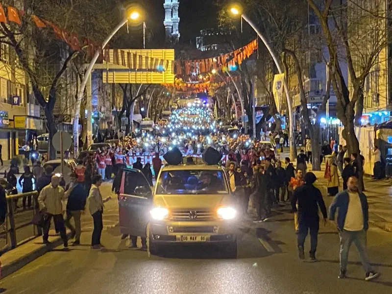 Ankara'da binlerce vatandaş Filistin'e destek için yürüdü