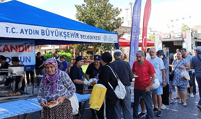  Aydın Büyükşehir Belediyesi, bu gece kutlanacak olan Mevlid Kandili nedeniyle Aydın'ın çeşitli noktalarında bulunan camilerde lokma hayrı gerçekleştirdi