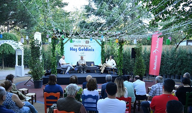  Beylikdüzü Sahaf Söyleşilerinde Homeros ve İlyada Konuşuldu