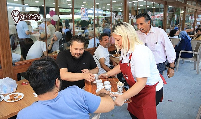  Bu kafede çay 3 TL Çayın 3 TL olduğu Miss Kafe Bayrampaşa'da açıldı