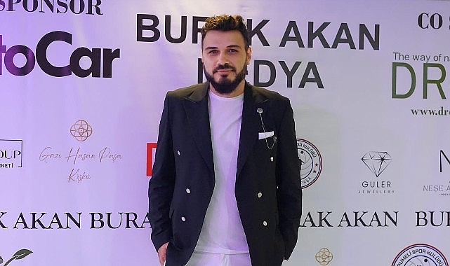  Burak Akan'dan yaza veda partisi