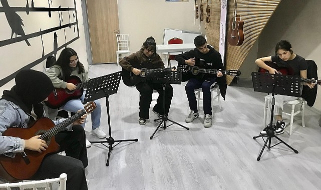 Dilovası'nda Müzik Kursları İlgi Odağı Oldu