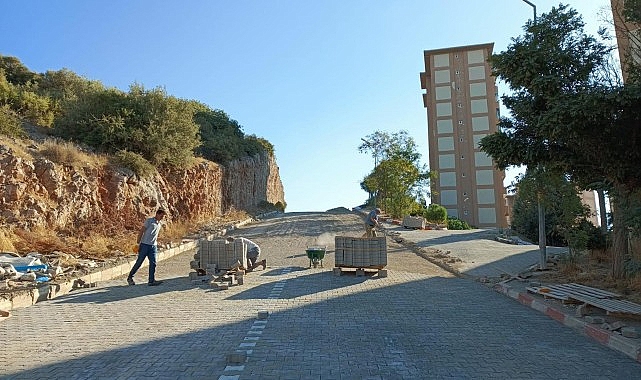 Edremit Belediyesi'nden yol düzenleme çalışmaları