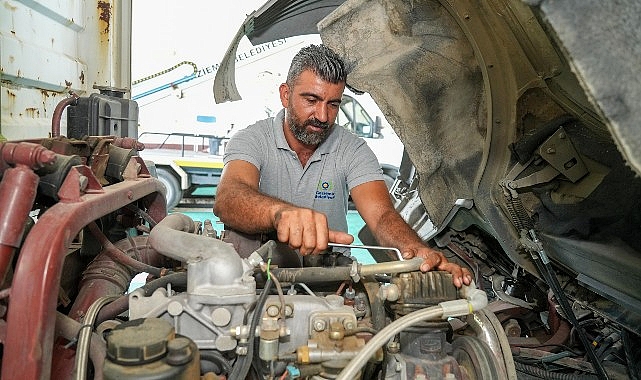  Gaziemir Belediyesi araçlarını atölyelerinde tamir ederek tasarruf sağlıyor