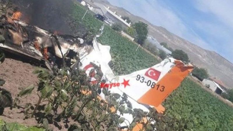  Kayseri'de eğitim uçağı düştü: 2 pilot şehit