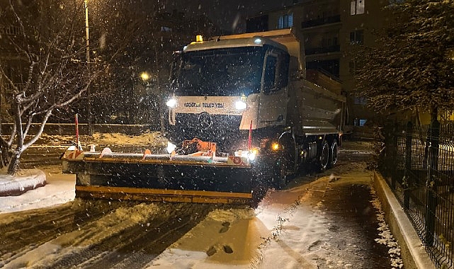 Kar yere, ekipler yollara düştü