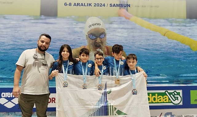 Kartepe Yüzme Takımı'ndan Tarihi Başarı!