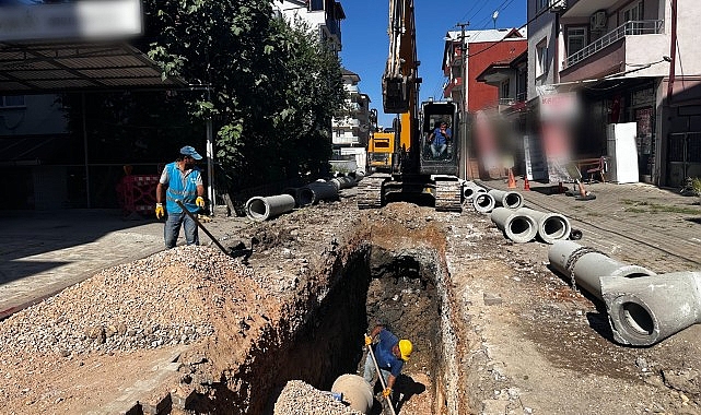 Kartepe'de Altyapı Çalışması Gece Gündüz Demeden Sürüyor