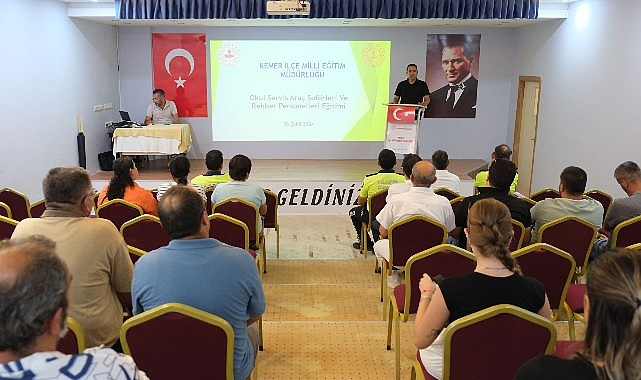 Kemer'de servis şoförlerine eğitim