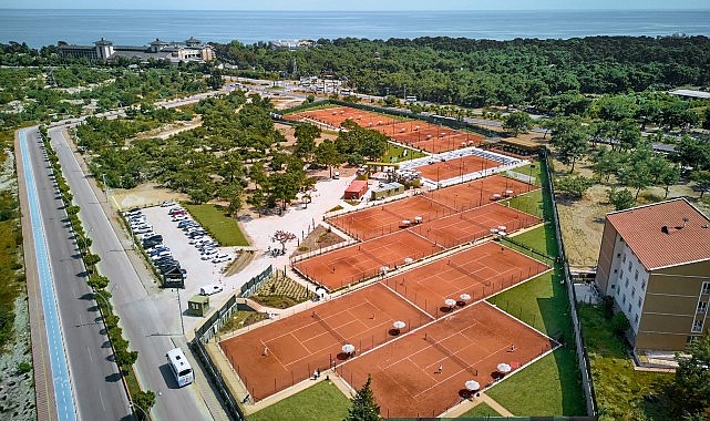  Kemer'deki okullar tenis buluşacak