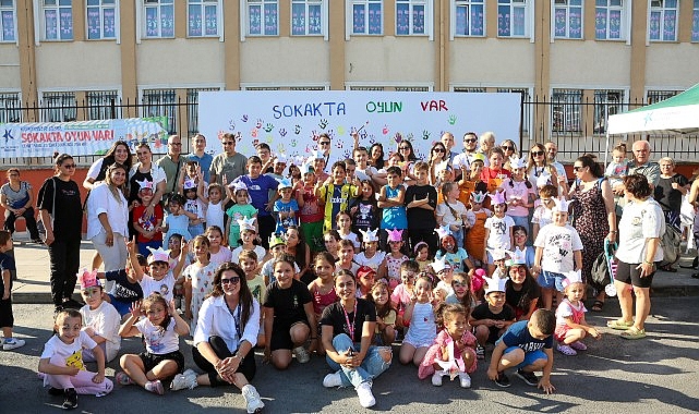 Küçükçekmece'de Sokaklar Çocukların: Sokak Oyunlarında Renkli Anlar