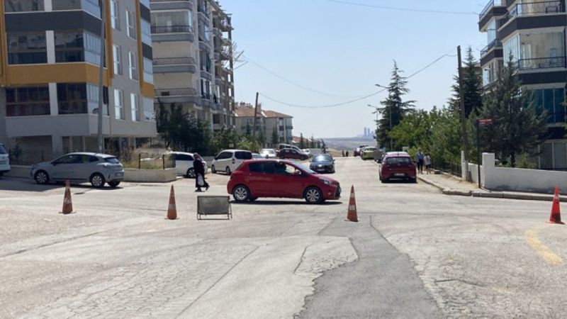 Mamak'ta Yollar Kötü: Vatandaşlar Yetkililere Ulaşmaya Çalışıyor