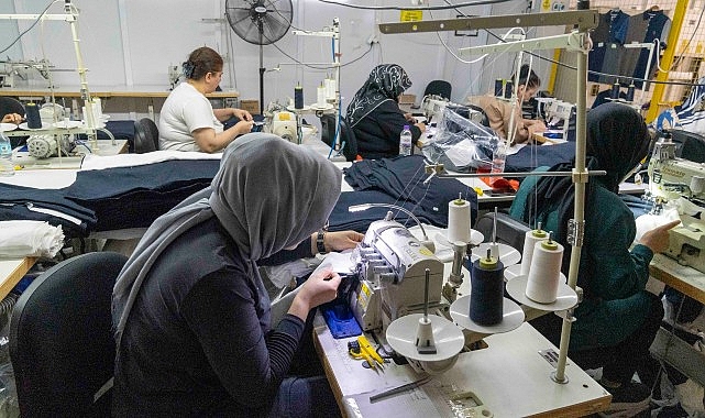  Meslek Fabrikası kadınlara ve gençlere iş kapılarını aralıyor