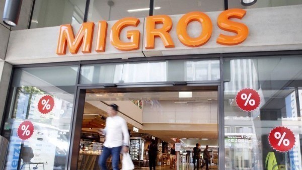 Migros marketleri indirimin alasını yaptı: Dana etleri yüzde 15 düştü, tavuk ve peynirlerin fiyatları dibi gördü! İşte Migros marketleri indirim kampanyaları